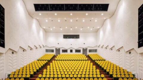 鑑賞環境を整備したホール空間