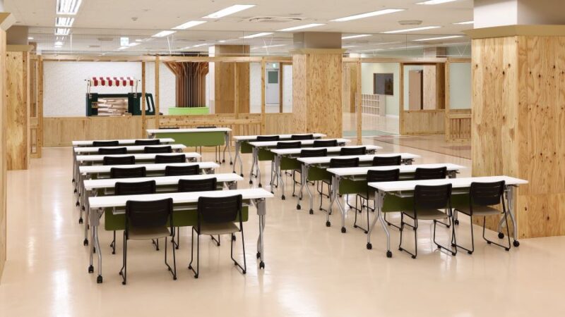 講座や相談会が行われる研修スペース