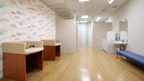 整備後に清潔感とプライバシーを両立させたケアルーム