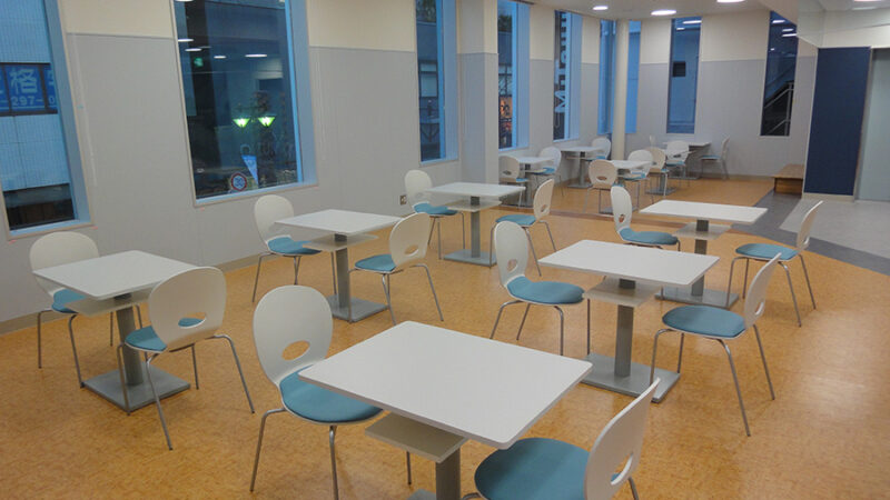 ゆったりと過ごせる談話スペース