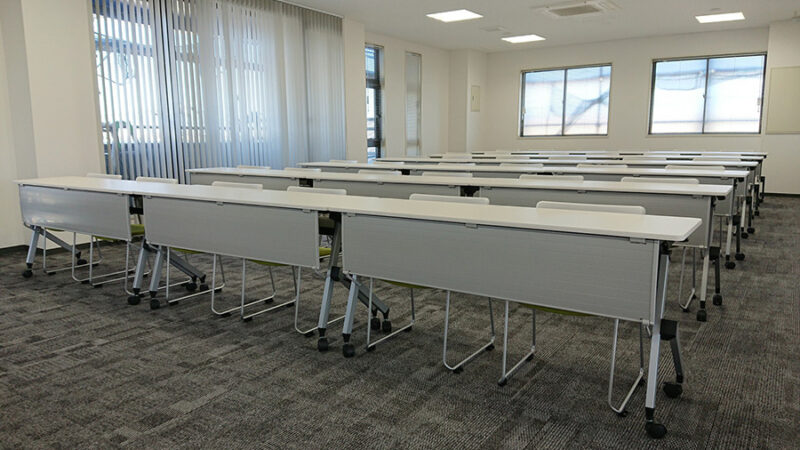 研修やセミナー、社内説明会などに活用できる多目的空間