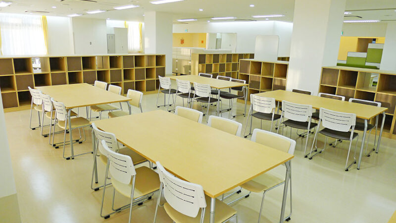大人数での作業や活動にも対応できる空間