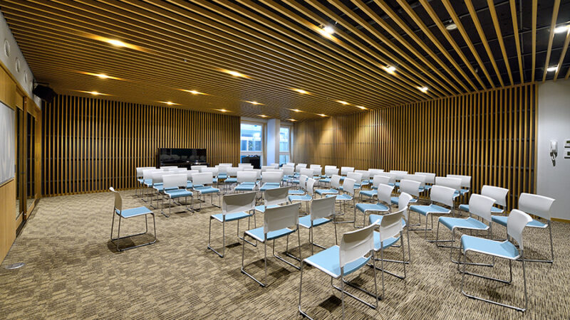講演会やワークショップなどに対応できる多目的ホール