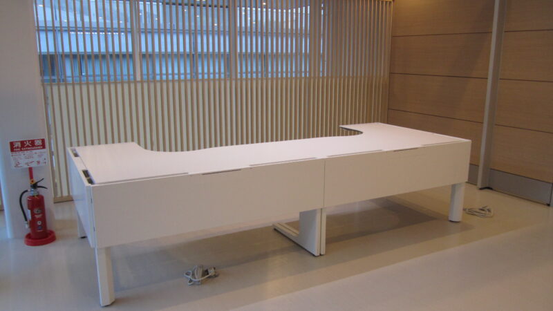 受付や簡易ワークスペースに活用できる共用スペース