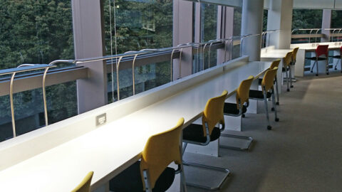 静けさの中で集中力を高められる、心地よい学習エリア