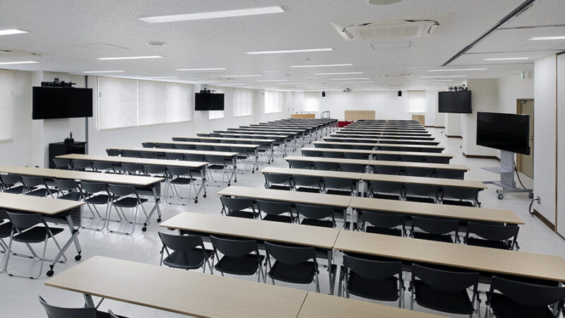 大人数の研修や講演会に対応したレイアウト